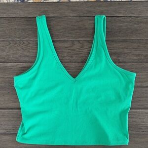 5/$20 GAP Fit size L green rib knit top w/integrated bra, v-neck front & back.
